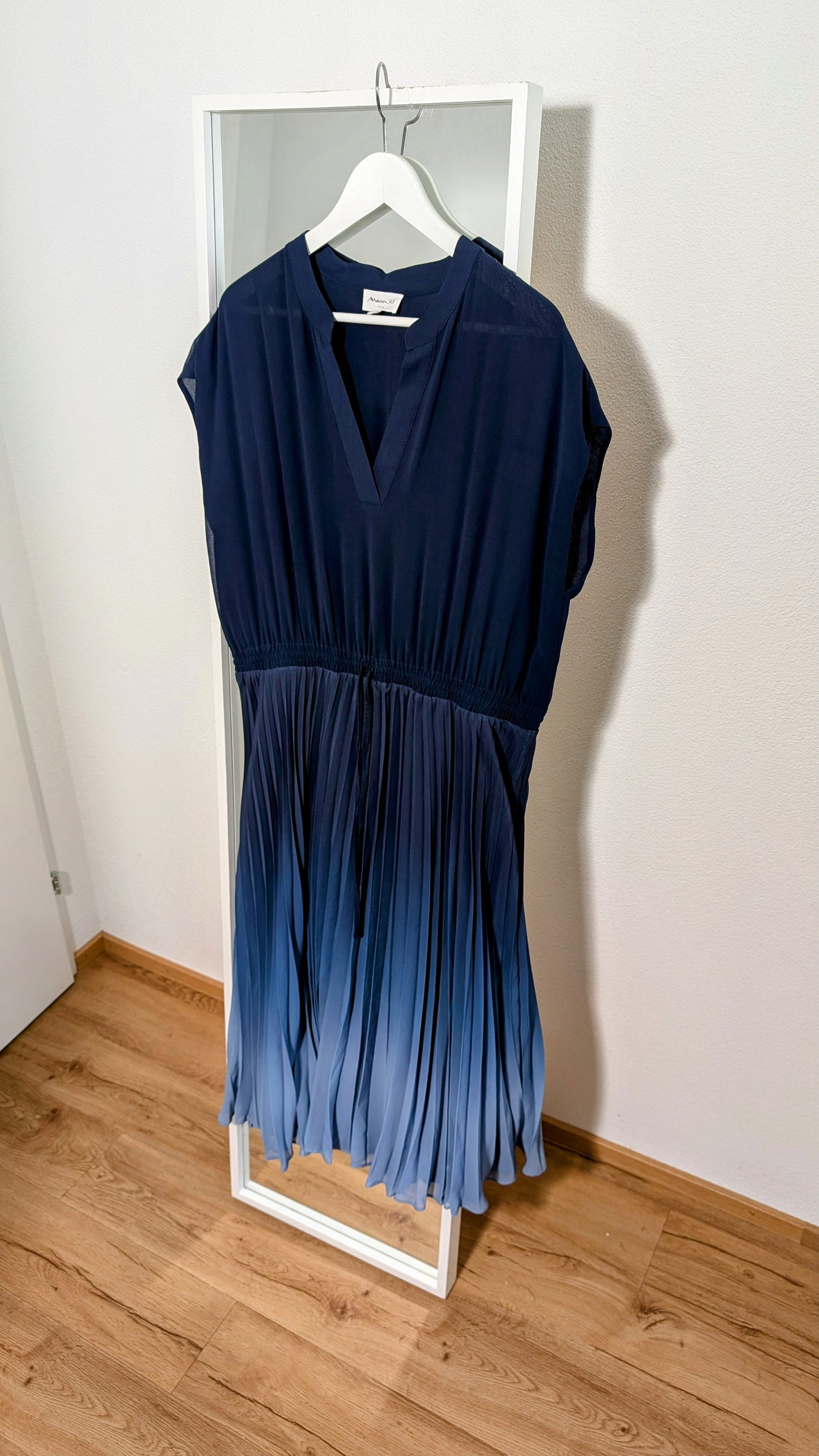 Dunkelblaues Kleid Maison 123