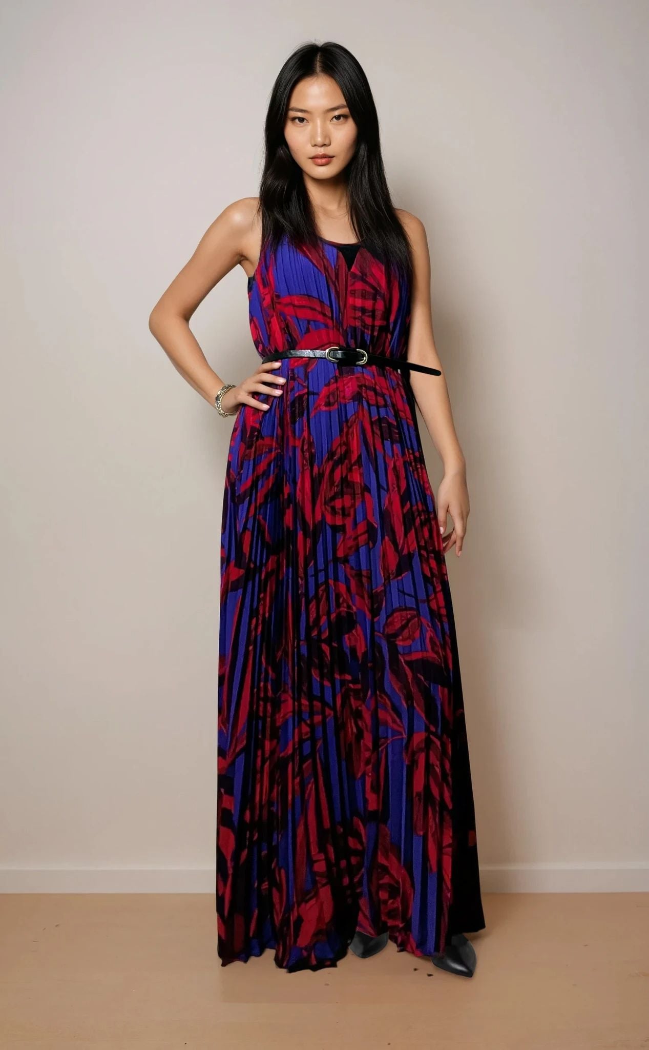 Violett-rotes Plisseekleid von Phase Eight