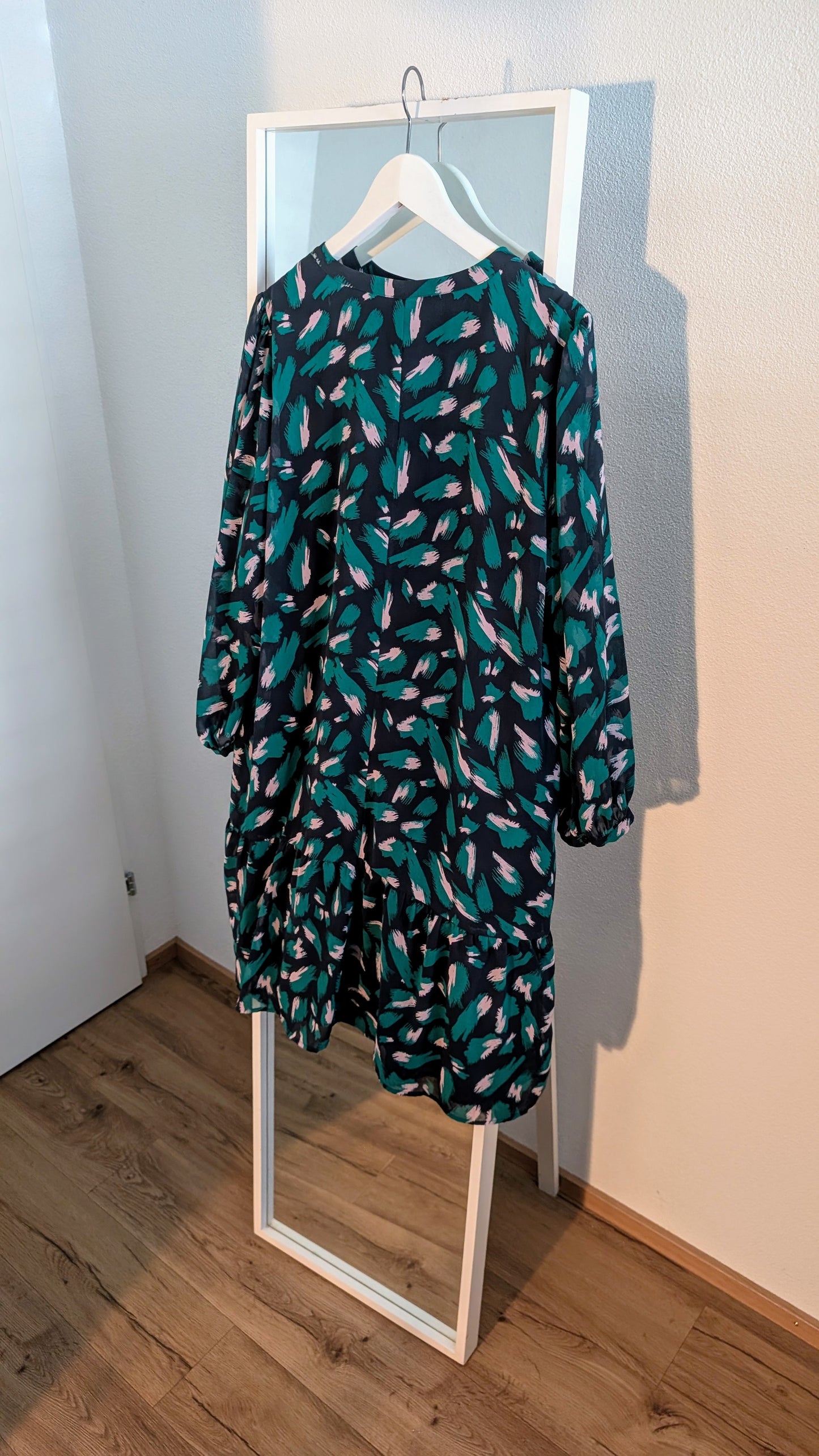 Grünes Sommerkleid Phase Eight