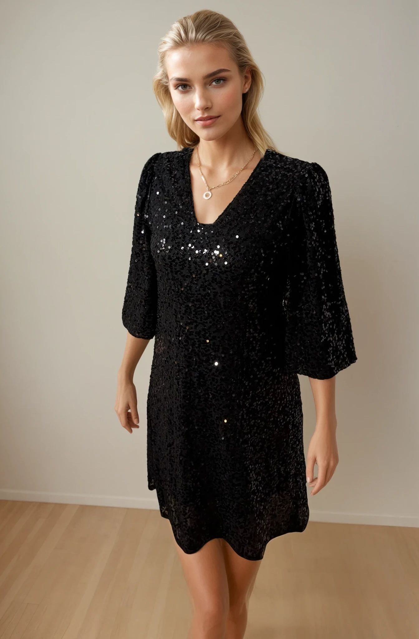 Schwarzes Paillettenkleid