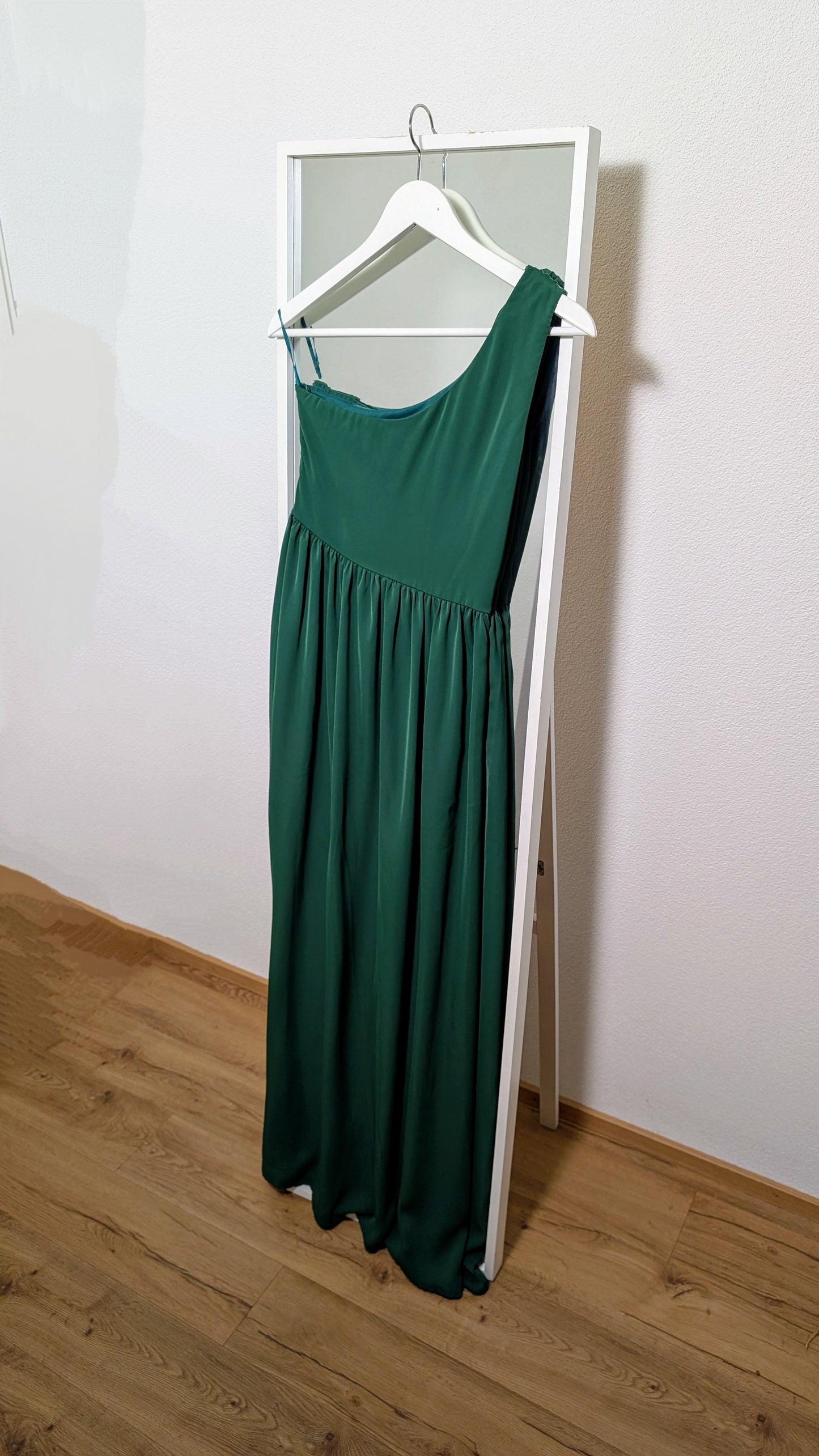Glamour-Abendkleid mieten