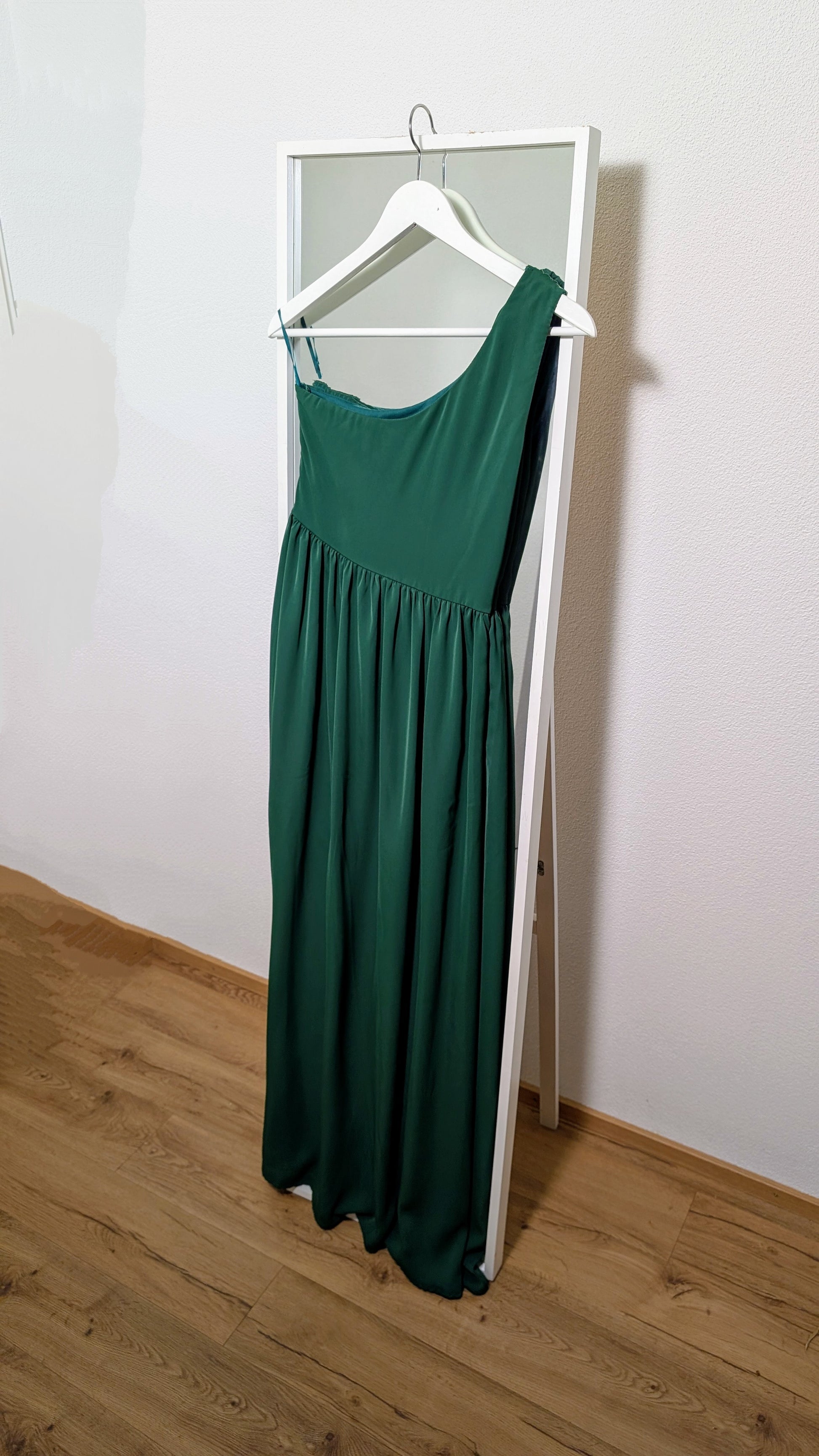 Glamour-Abendkleid mieten