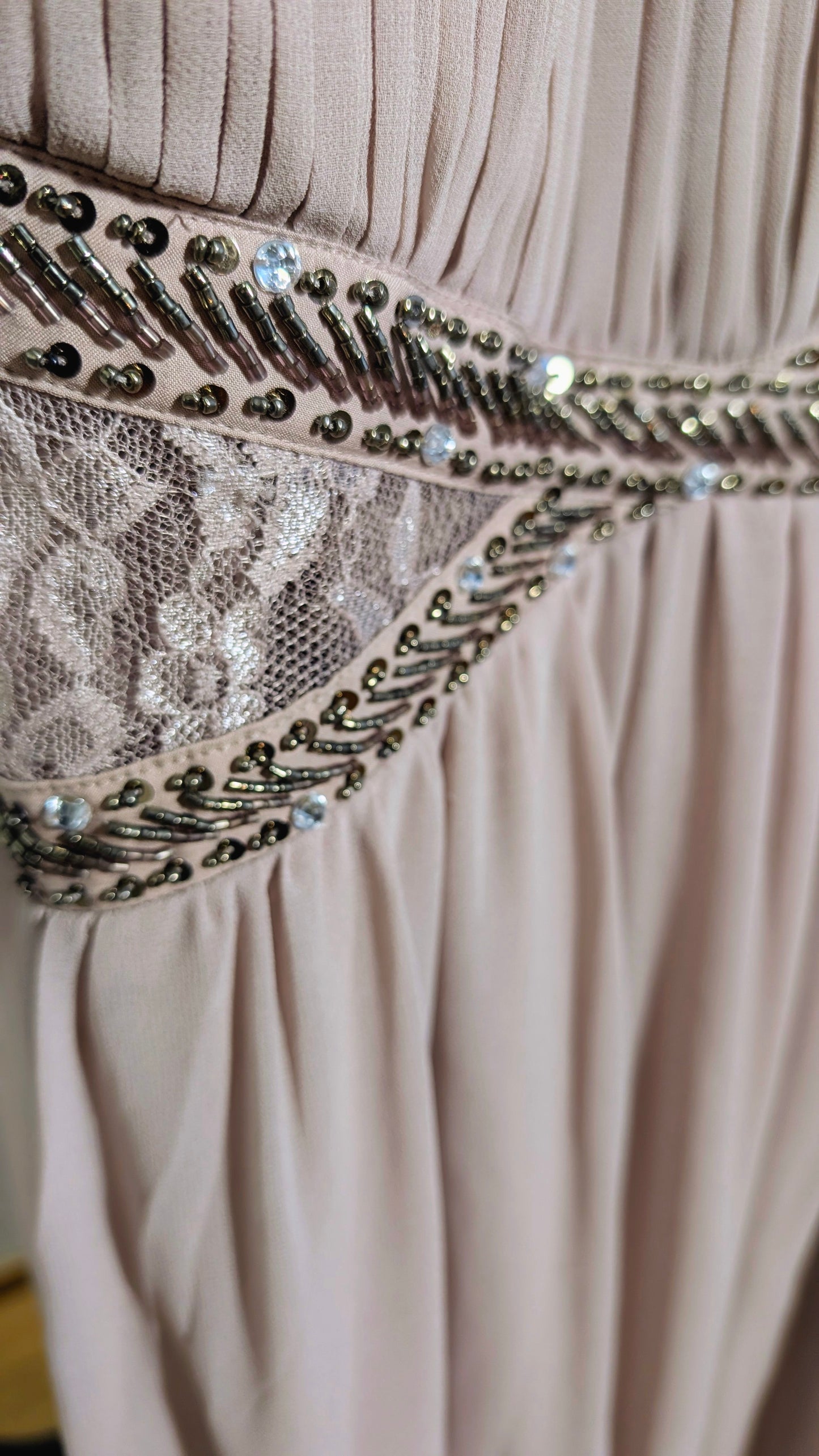 Little Mistress – Abendkleid in Taupe/Rosé-Mauve
