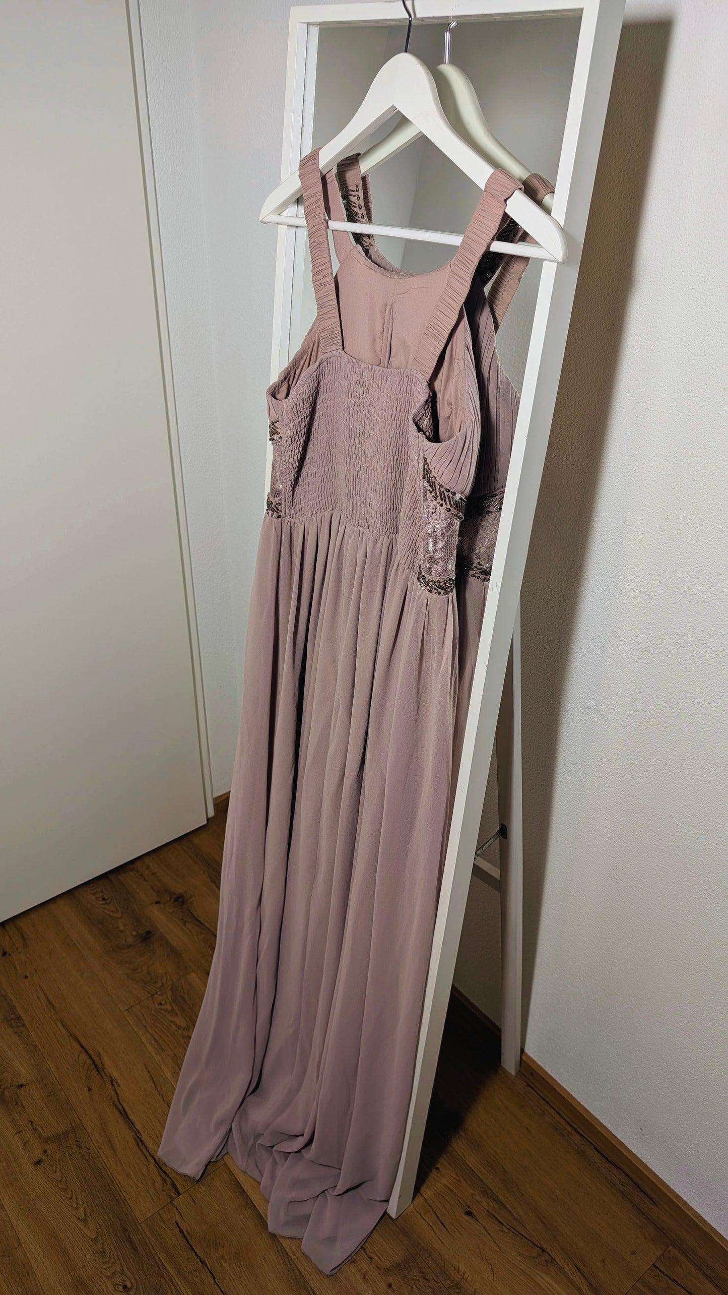 Little Mistress – Abendkleid in Taupe/Rosé-Mauve