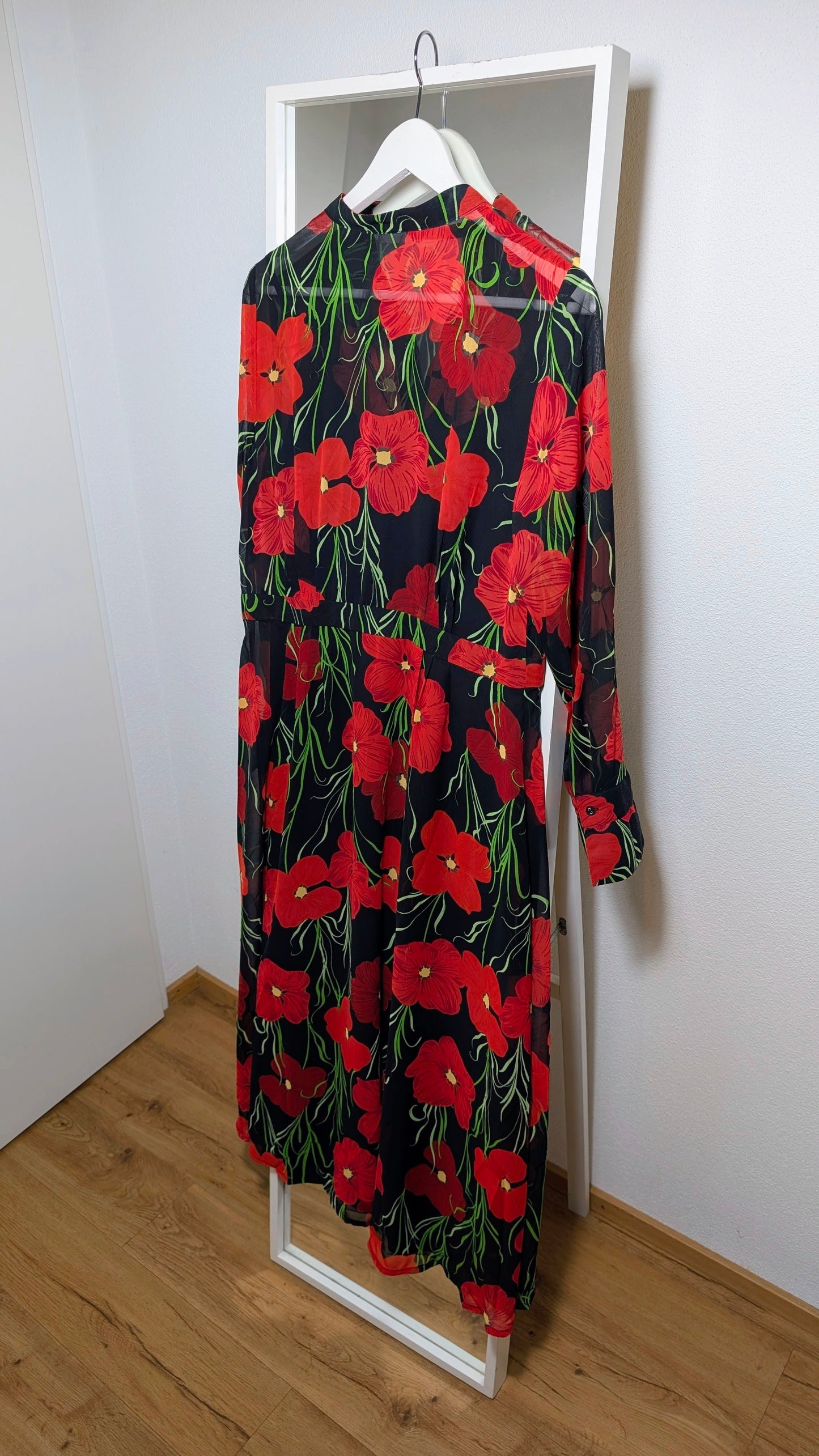 Nümph – Geblümtes Midikleid mit Mao‑Kragen