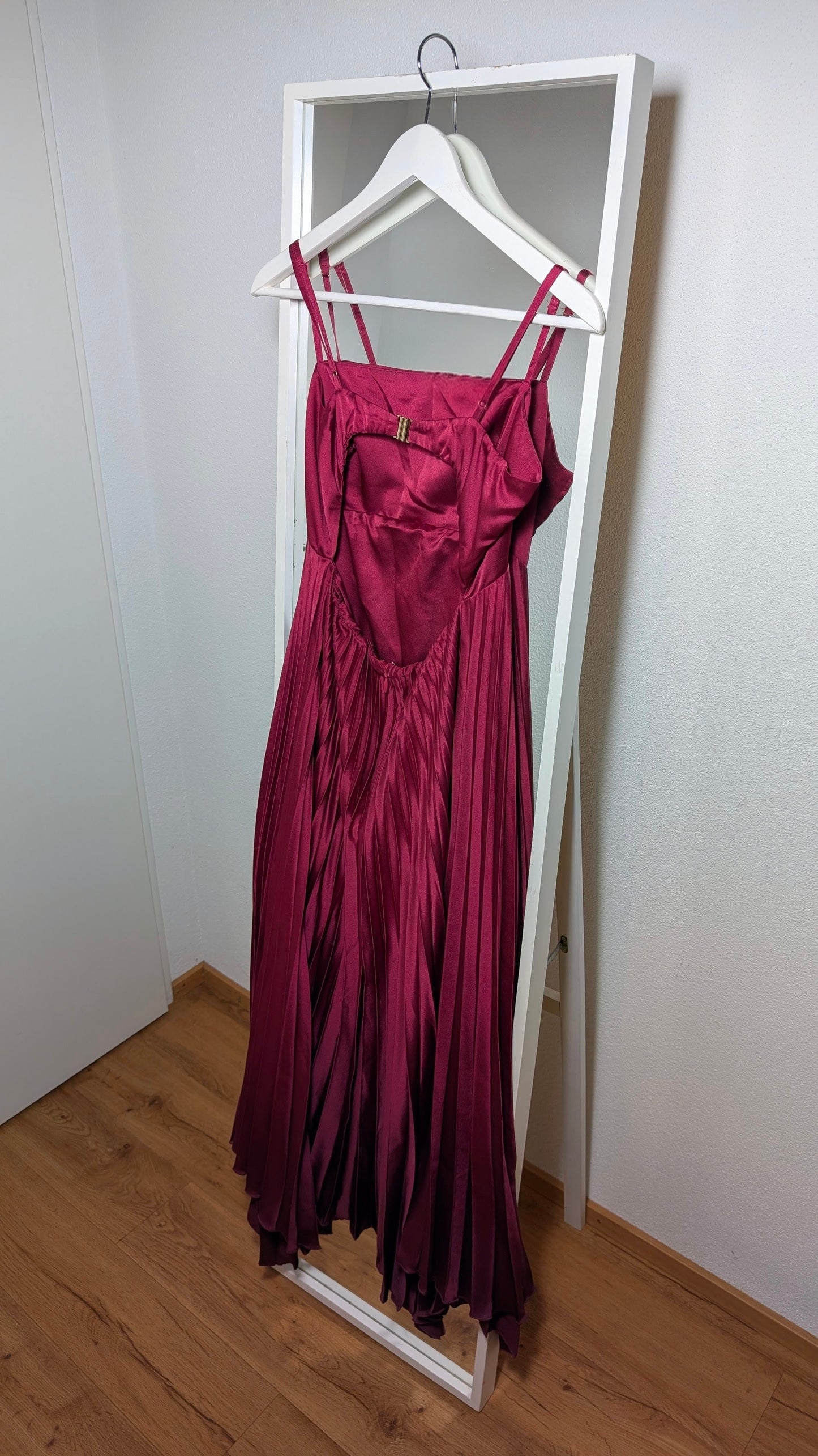 Abercrombie & Fitch – Midikleid mit Rückenausschnitt & Farbverlauf